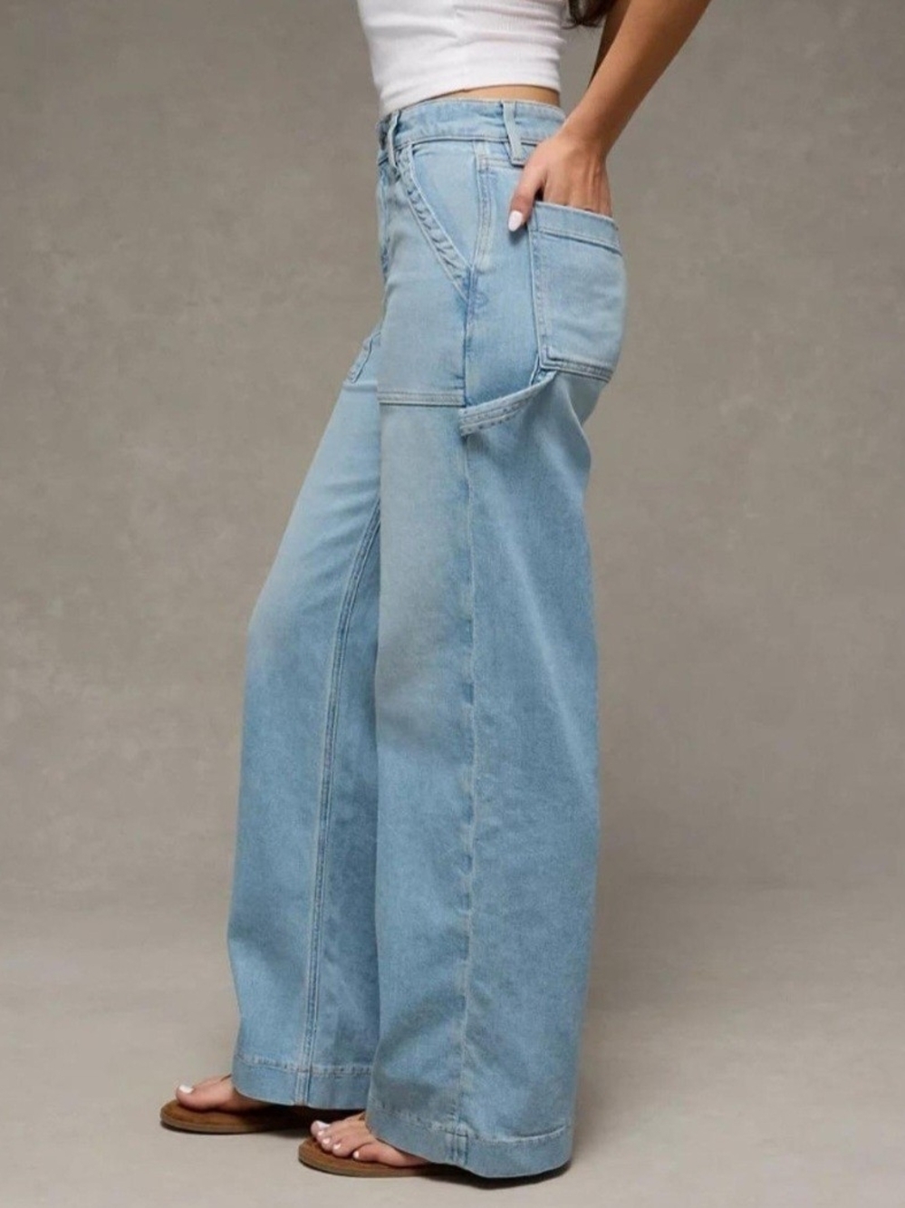 High-Waist Light Blue Wide-Leg Jeans - Women's
